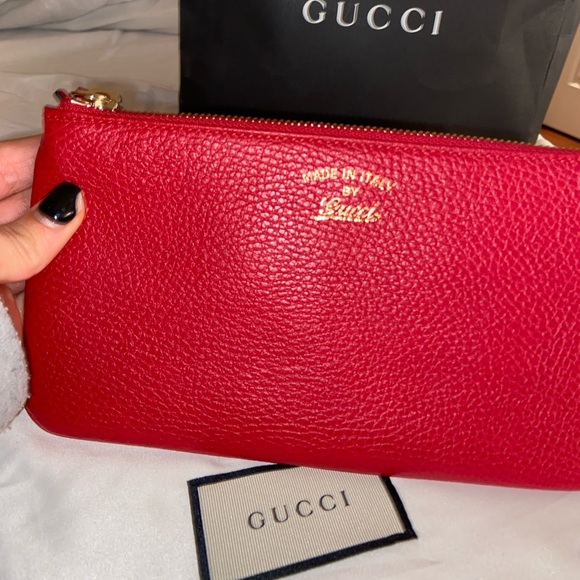 Gucci- Made in Italy- Wrist Purse - Picture 2 of 7